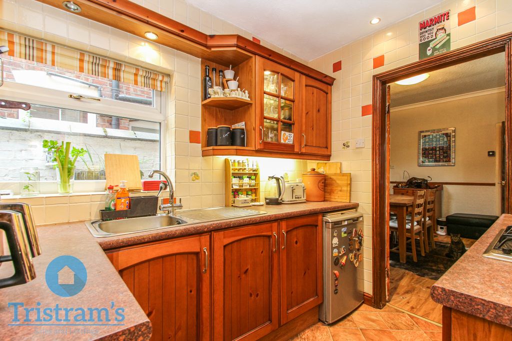 Property photo 3 of 18 Img_6403