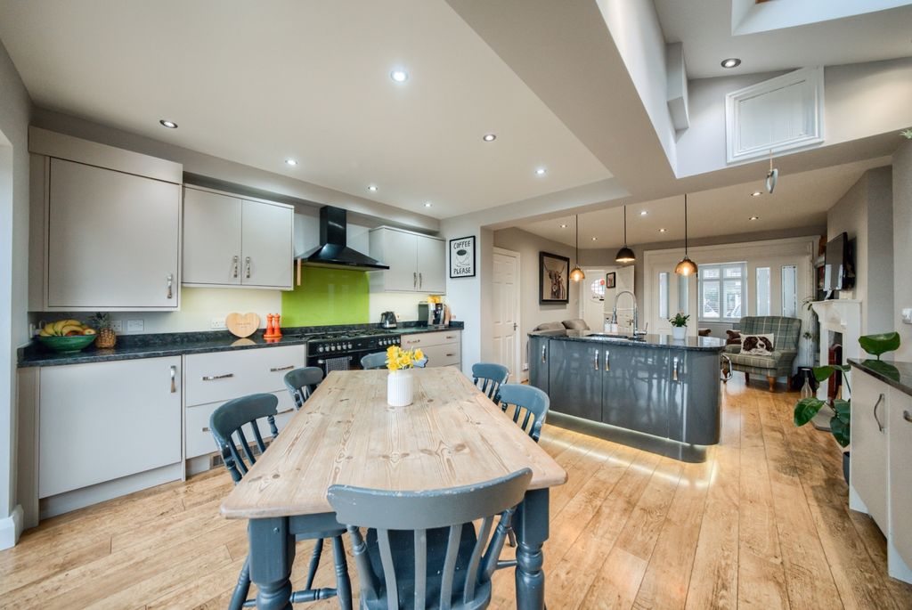 Property photo 3 of 27 Xt5A6625-Hdr(3)