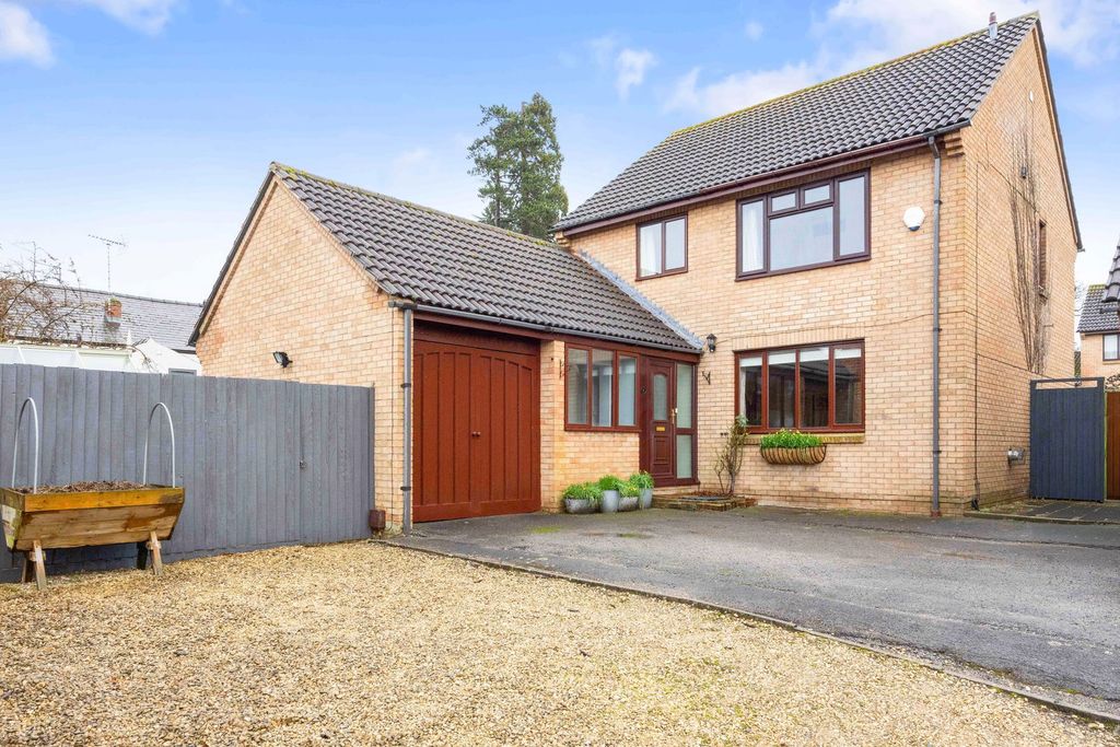 Property photo 1 of 23