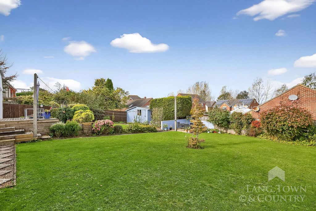 Property photo 2 of 19