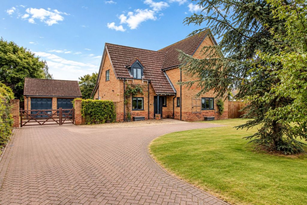 Property photo 1 of 38