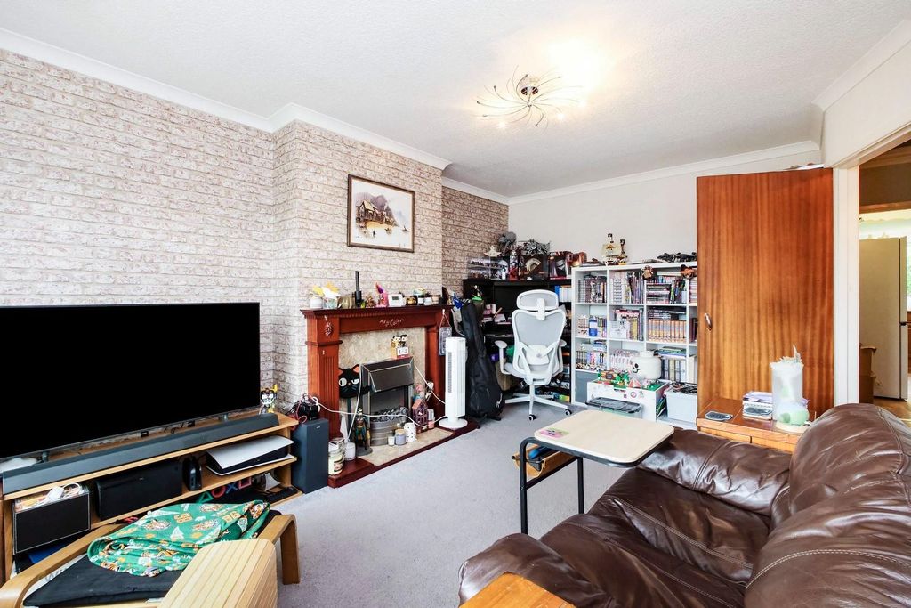 Property photo 3 of 12 Pnmb0047.Jpg