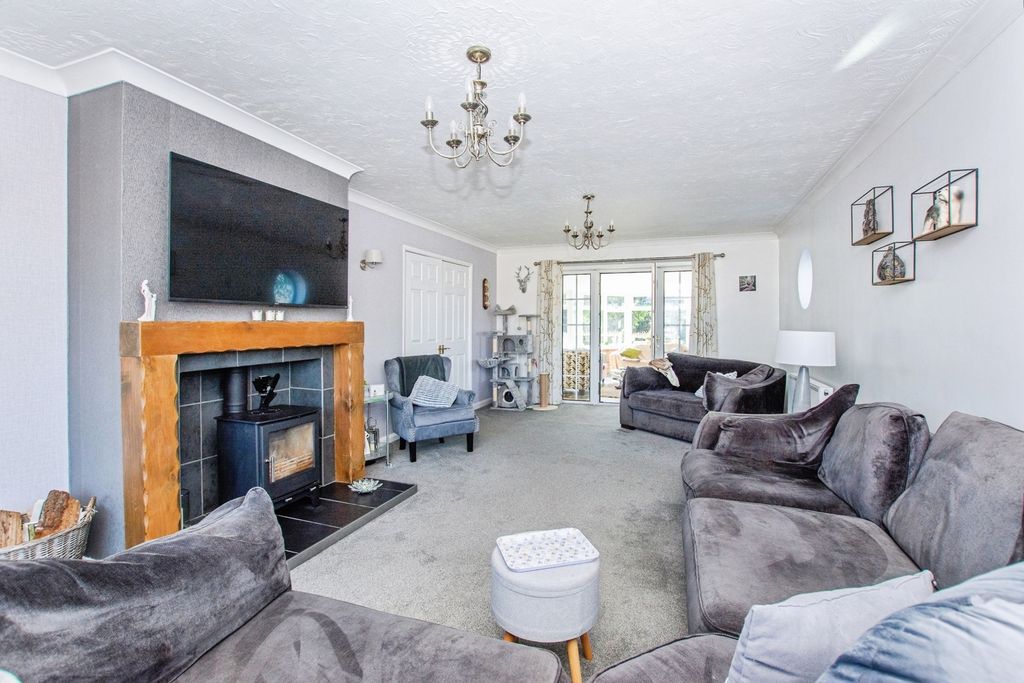 Property photo 2 of 34 Pbox-Img.Jpg