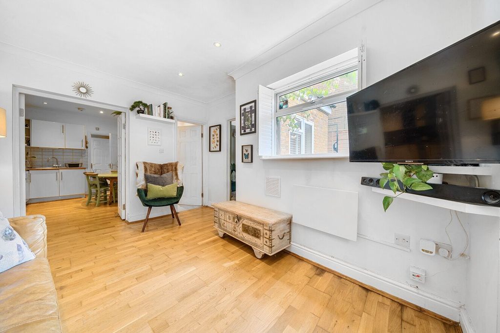 Property photo 2 of 15 Picture No. 05