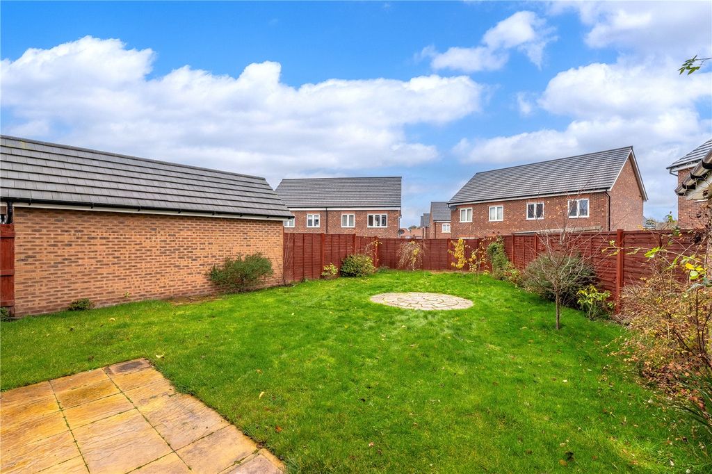 Property photo 2 of 46 Picture No. 16