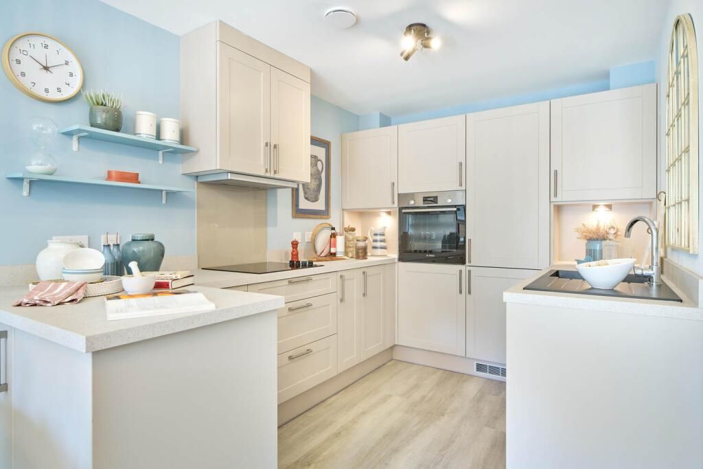 Additional image 6 of 1 bed flat for saleHaslemere Road, Liphook GU30