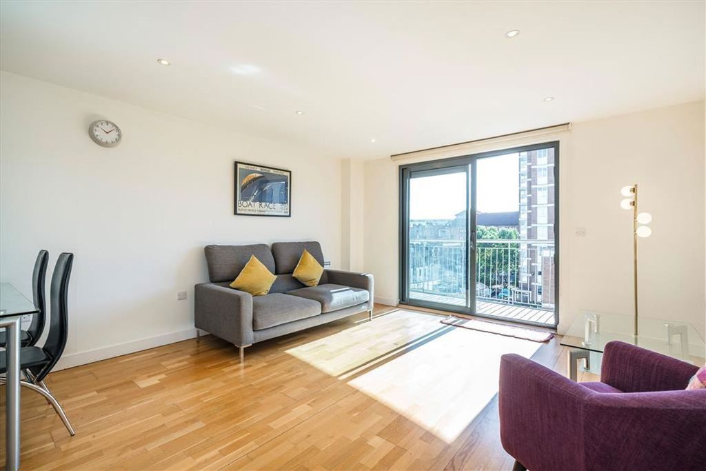 Property photo 2 of 8