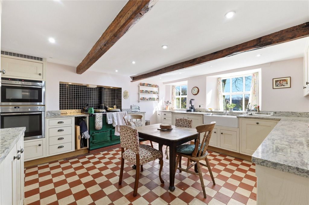 Property photo 3 of 45 Picture No. 23