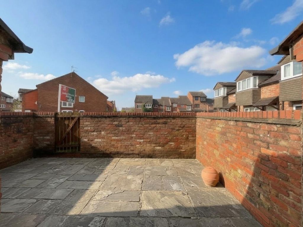 Property photo 2 of 16