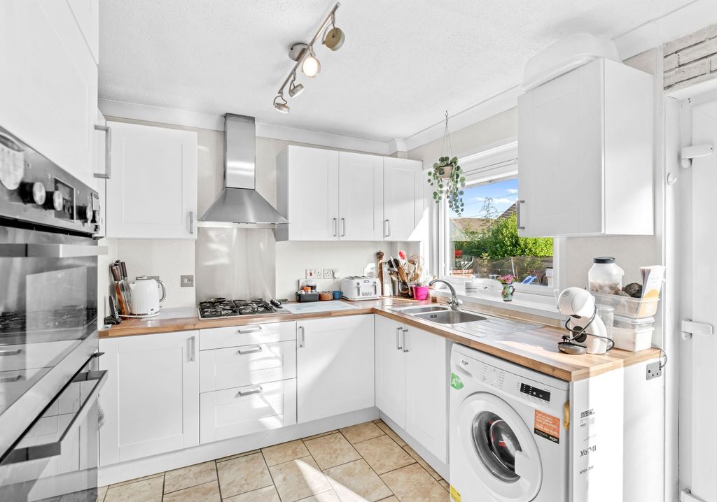 Property photo 3 of 22