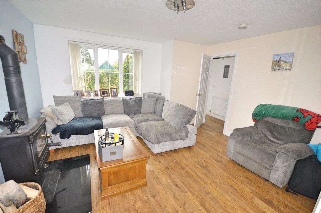 Property photo 2 of 23 Picture No. 04