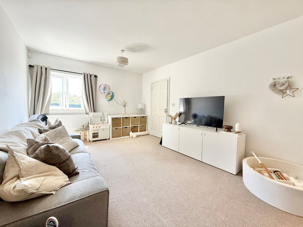 Property photo 2 of 10 Picture No. 03