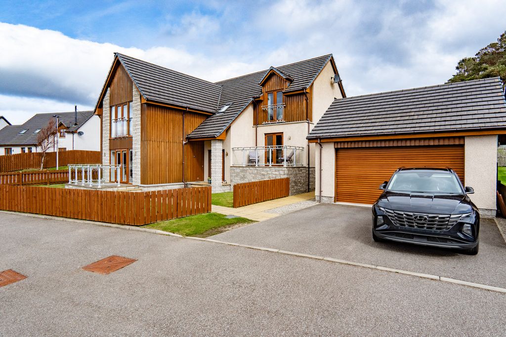 Property photo 1 of 47