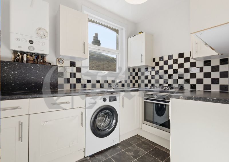 Property photo 3 of 10 Photo 3