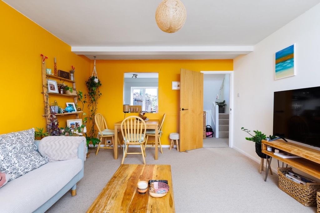 Property photo 1 of 27 Flat 5 Lovelinch Gardens-17.Jpg