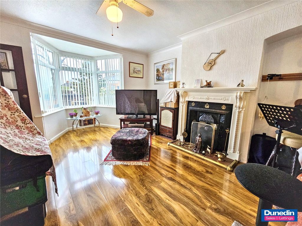 Property photo 3 of 15 Picture No. 10