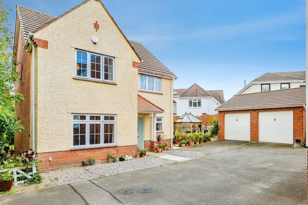 Property photo 1 of 27