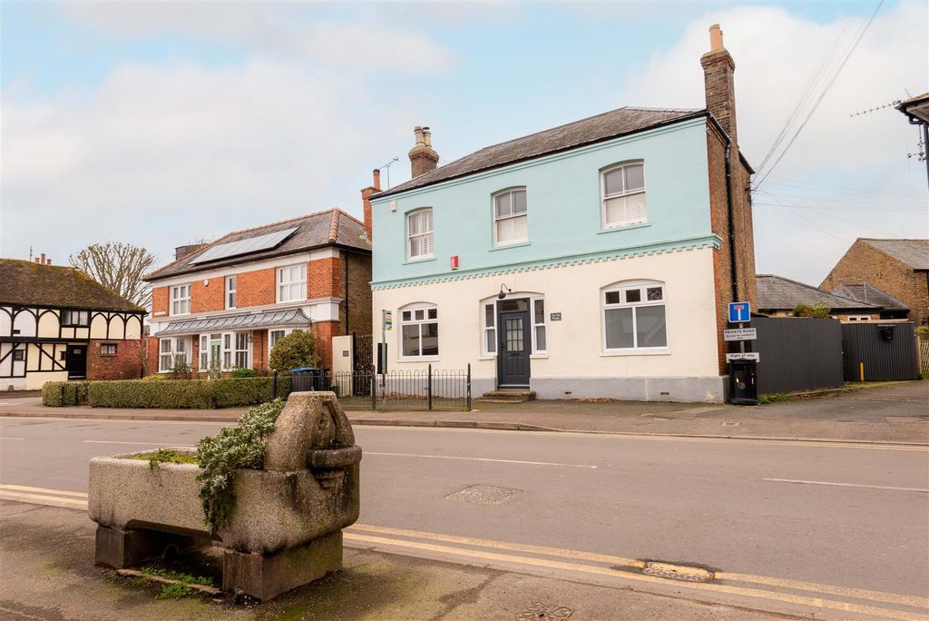Property photo 1 of 13 L J Imaging-18.Jpg