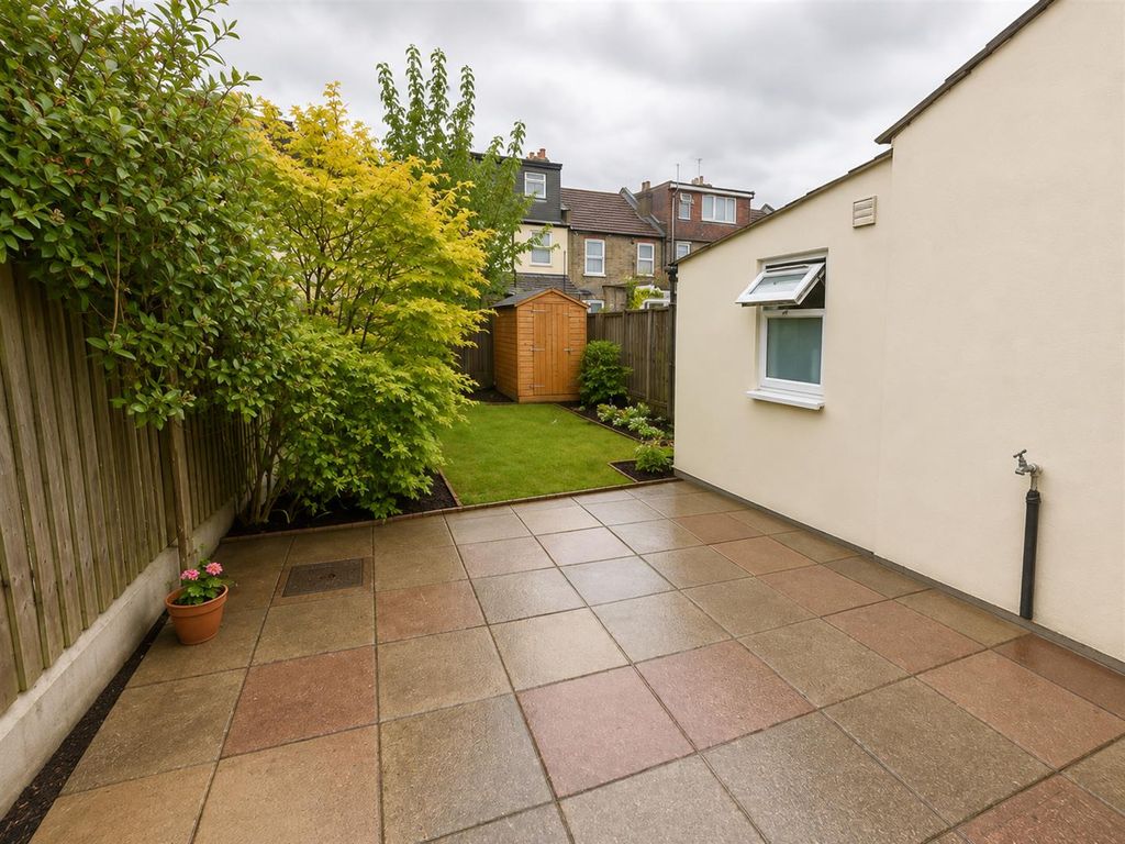Property photo 2 of 10 11.Png