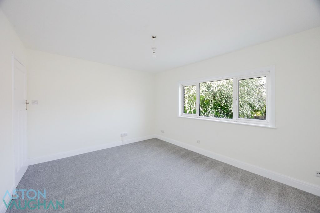 Property photo 2 of 14 4688211