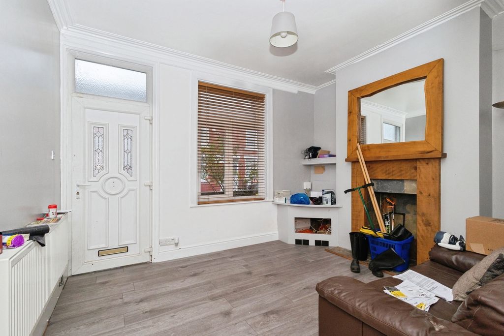 Property photo 3 of 14 Photo