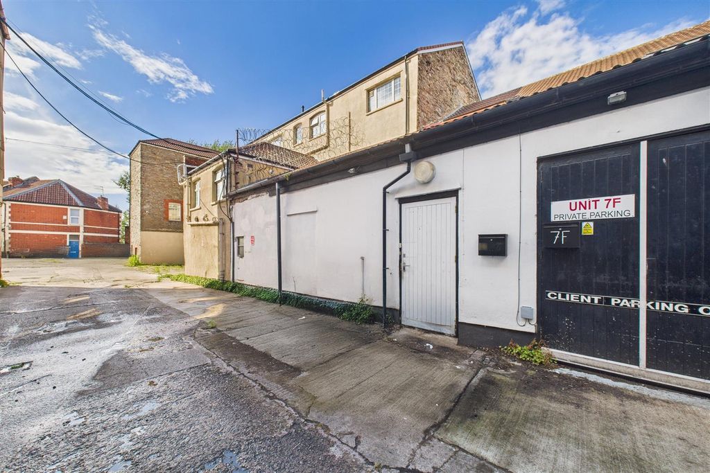 Property photo 2 of 23 7G Parnall Road Industrial Estate, Parnall Road, F