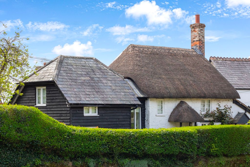 Property photo 1 of 32