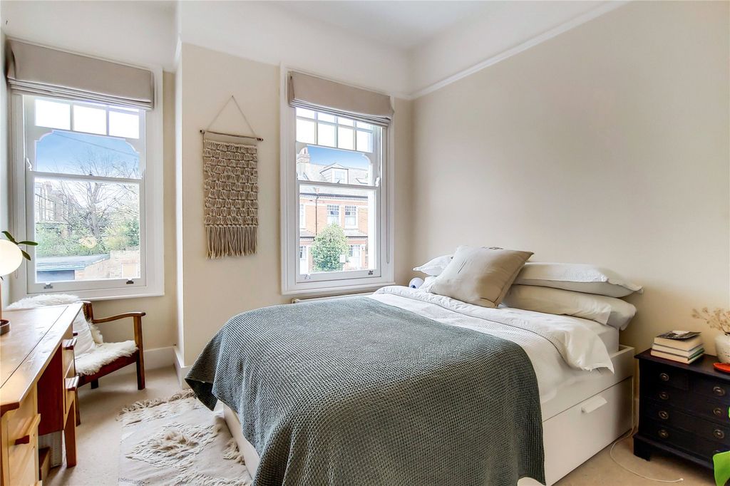 Property photo 3 of 13 Picture No. 12