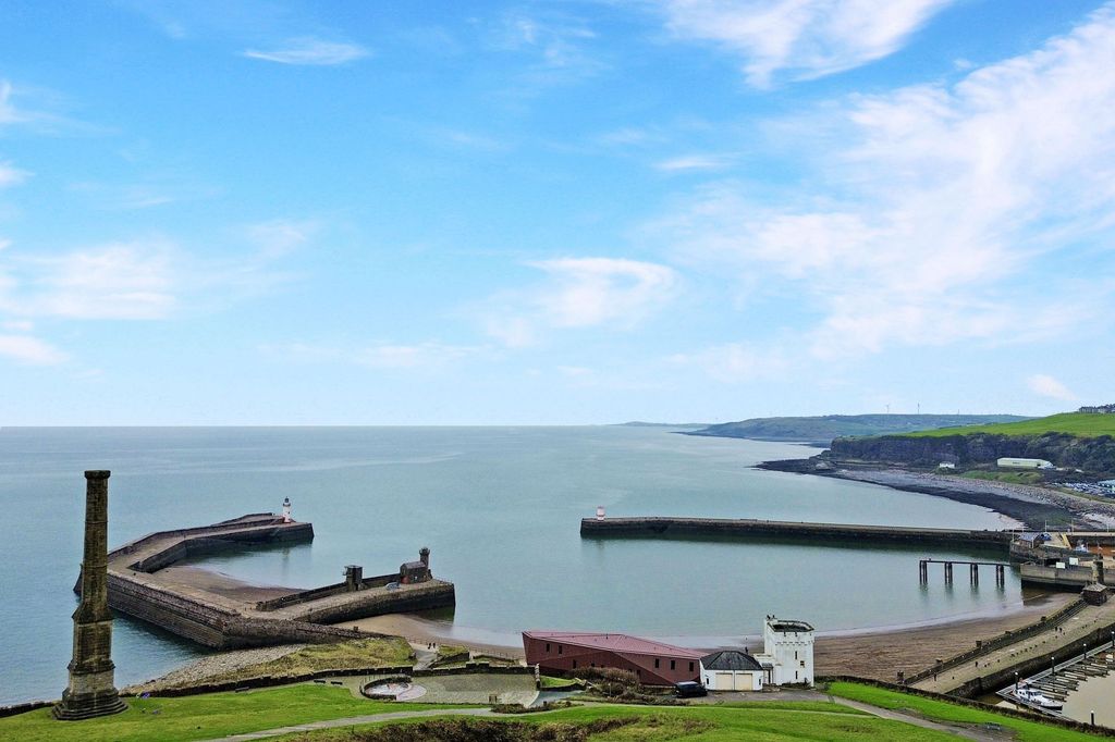 Property photo 2 of 13