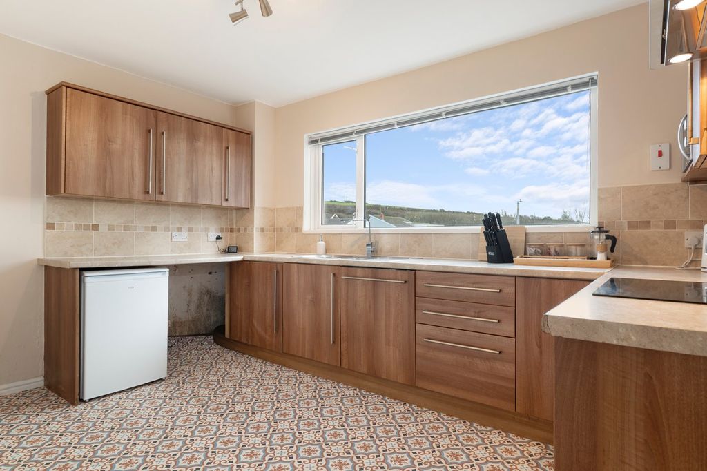 Additional image 8 of 2 bed flat for saleAtlantic Drive, Broad Haven, Haverfordwest SA62