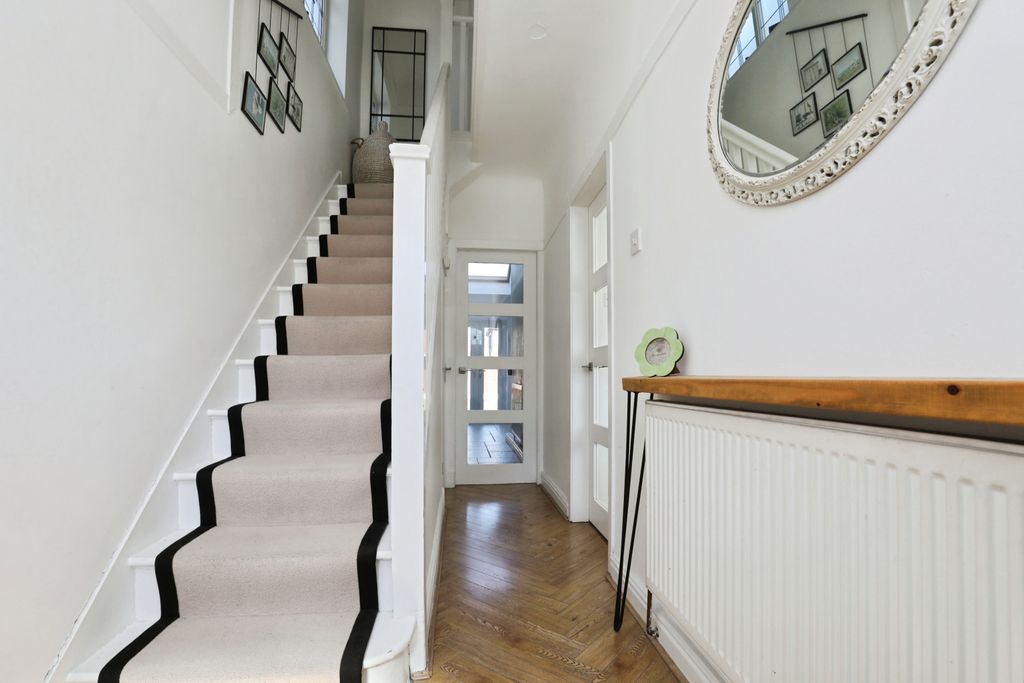 Property photo 2 of 15 Hall