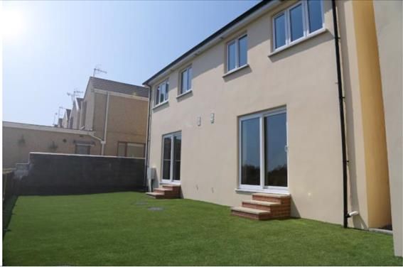 Property photo 1 of 8 Bathroom