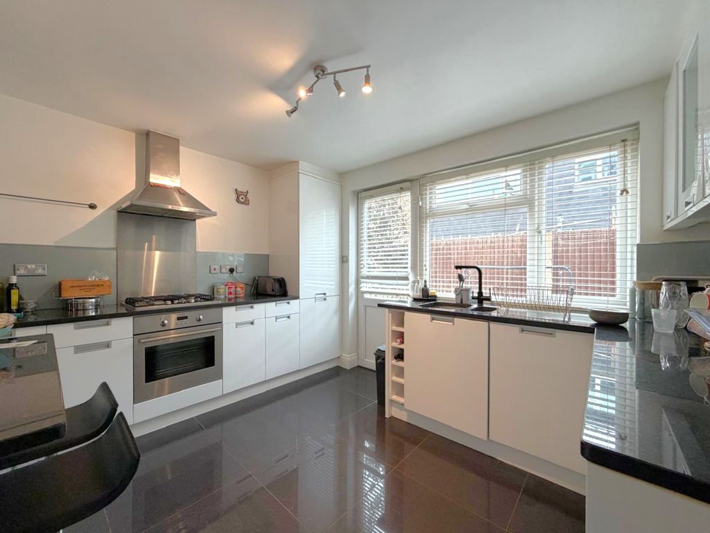 Property photo 1 of 7 Photo-2025-10-31-13-17-28