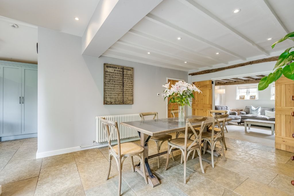 Property photo 2 of 28 4413363