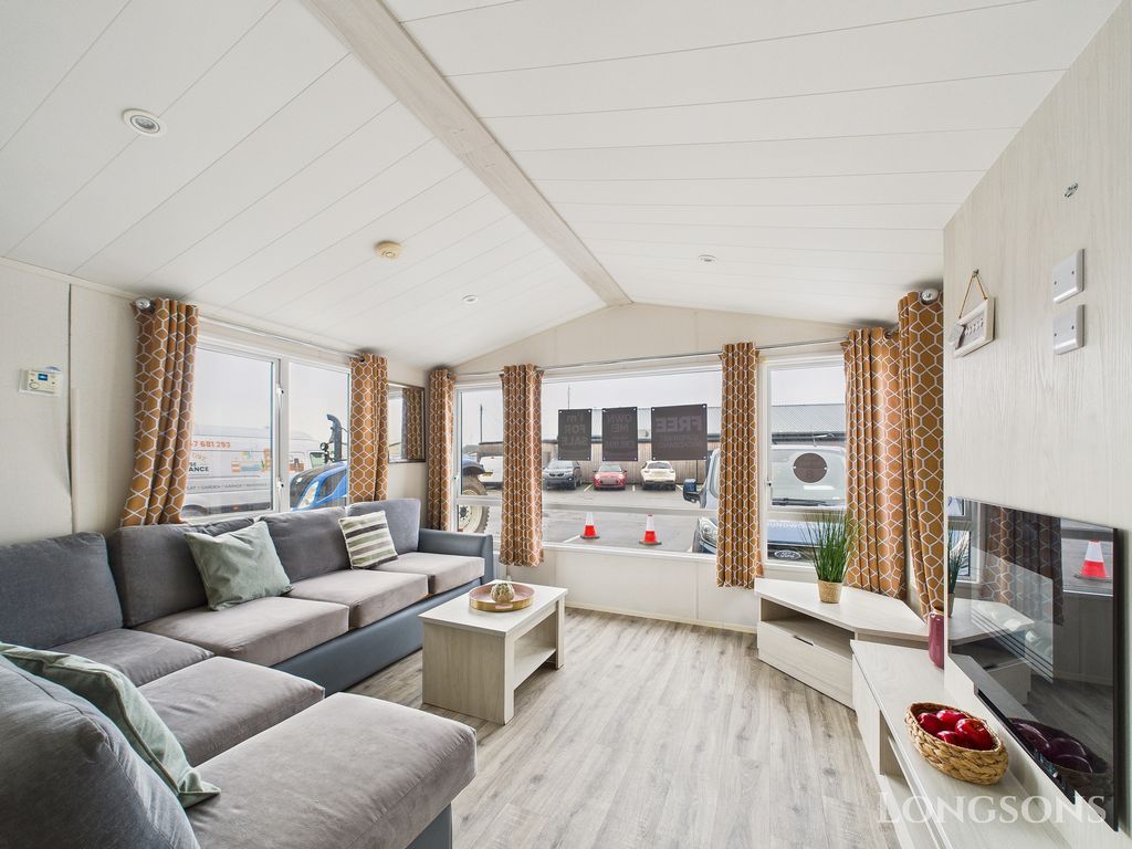 Property photo 2 of 17 Cam02173G0 Pr0326 Still005