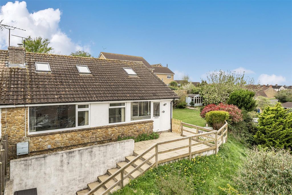 Property photo 1 of 21