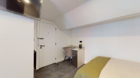 Property photo 3 of 3 8013270.Jpg