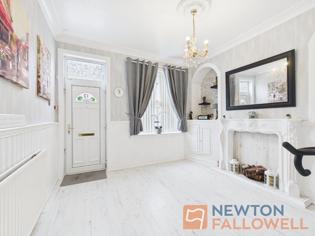 Property photo 2 of 23