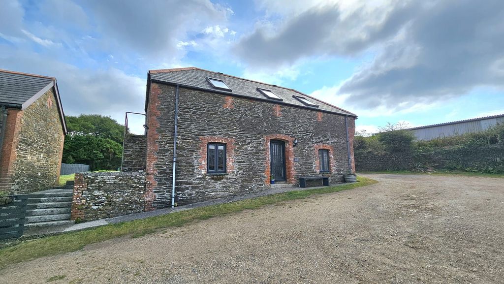 Property photo 2 of 18