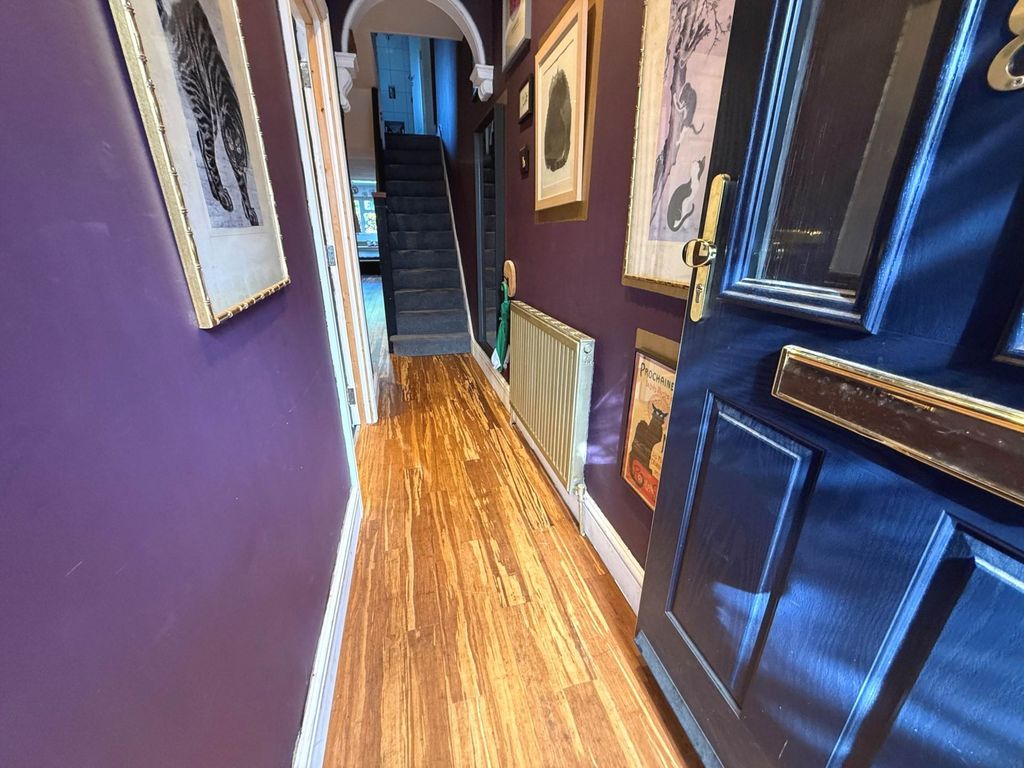 Property photo 3 of 21