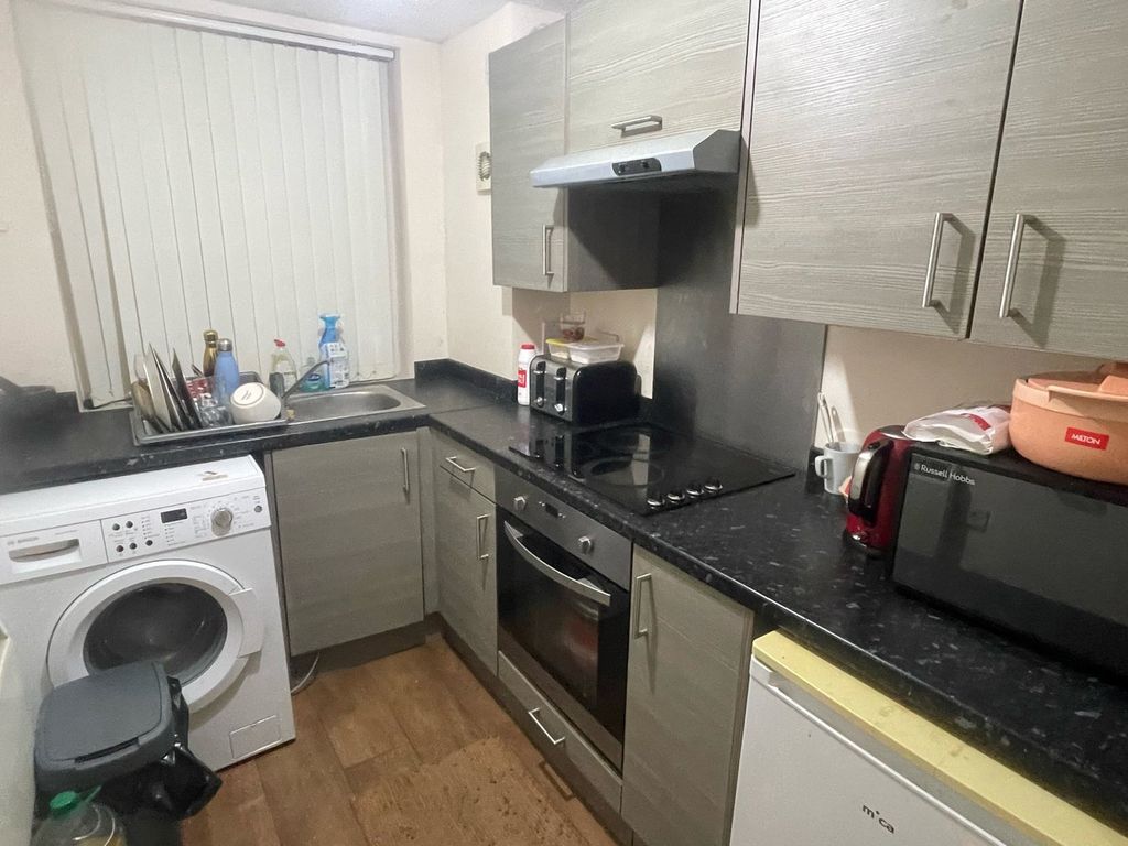 Property photo 2 of 6