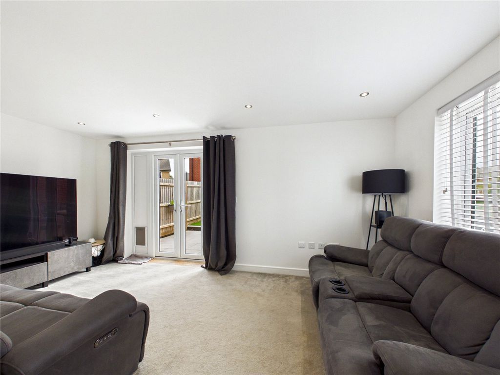 Property photo 2 of 13 Picture No. 01