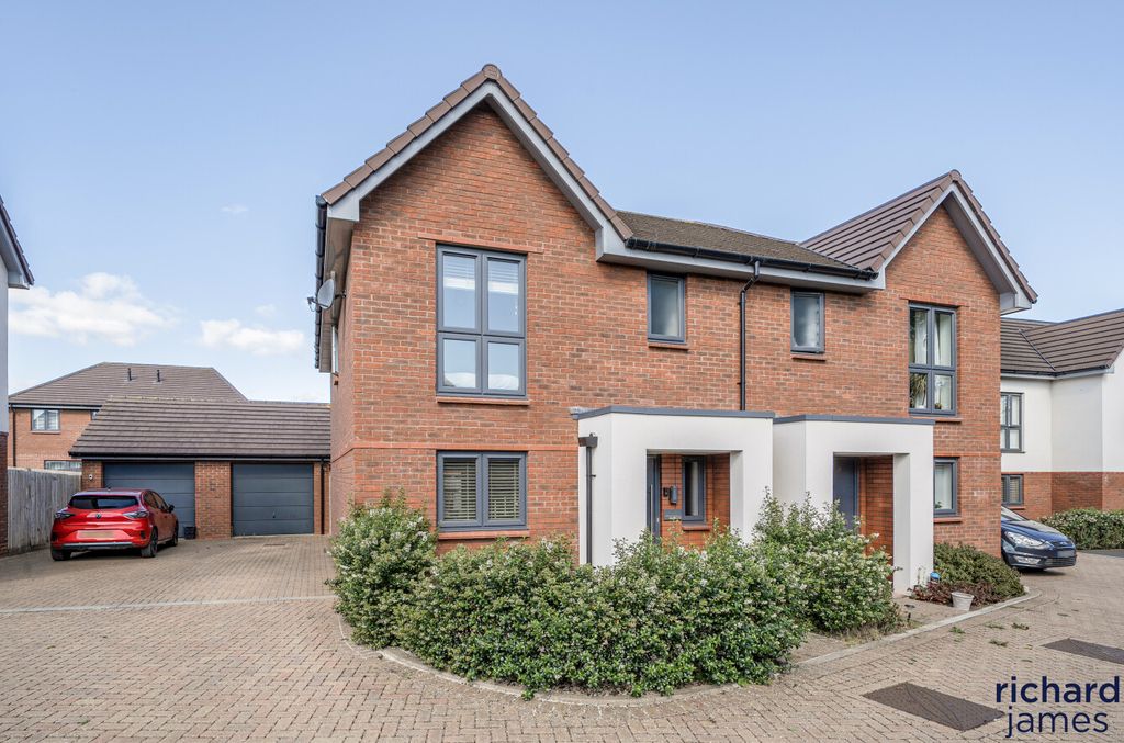 Property photo 1 of 19 d8547267414d4B8d8694A3F8F911Be59