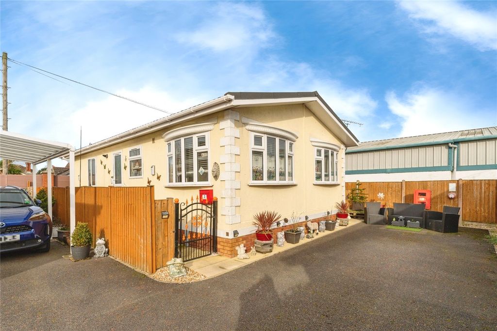 Property photo 1 of 17 Front