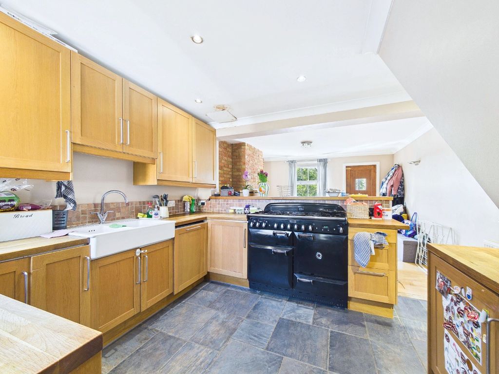 Property photo 2 of 18 5050544