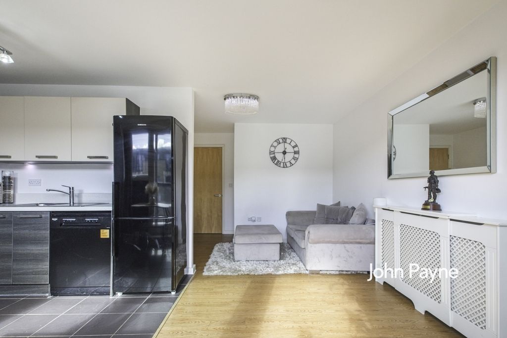 Property photo 2 of 8 Img_4569