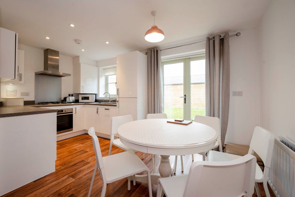 Property photo 2 of 8 Kitchen/Diner