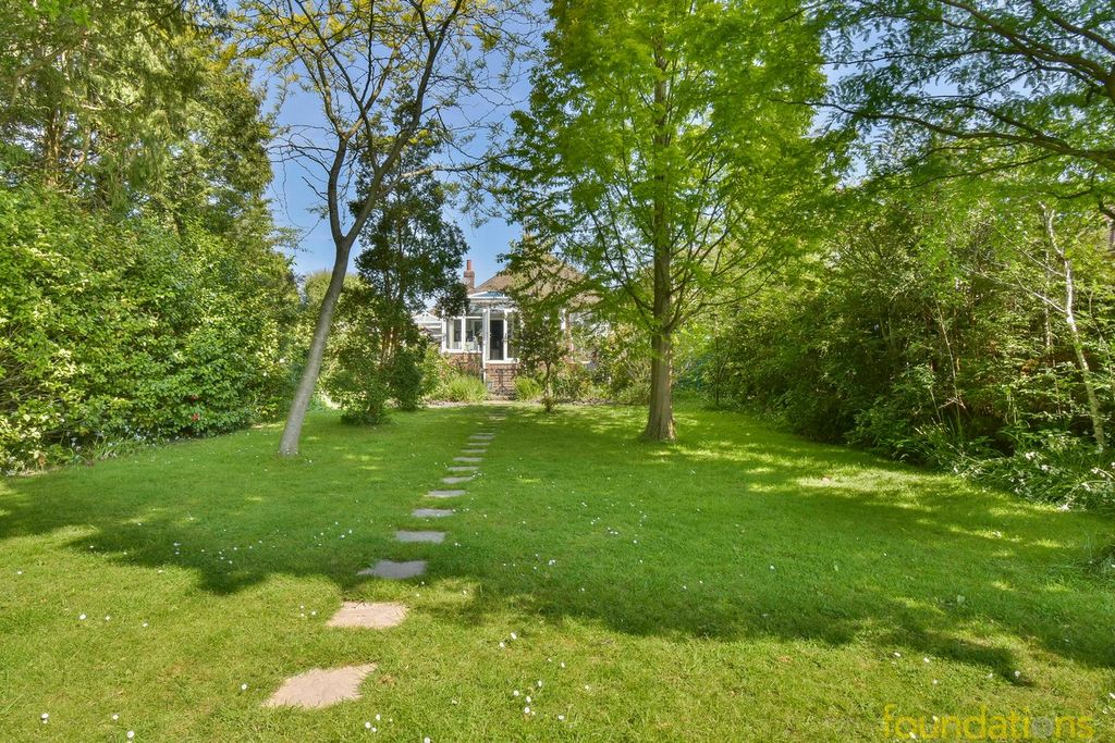 Property photo 2 of 26