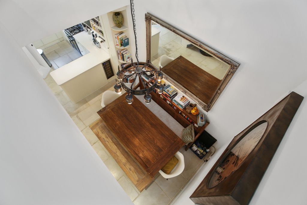 Property photo 3 of 14 Ec903d8E-3178-4E7F-9E9A-9Df476Bd569Bflat4 St Pauls2.Jpg
