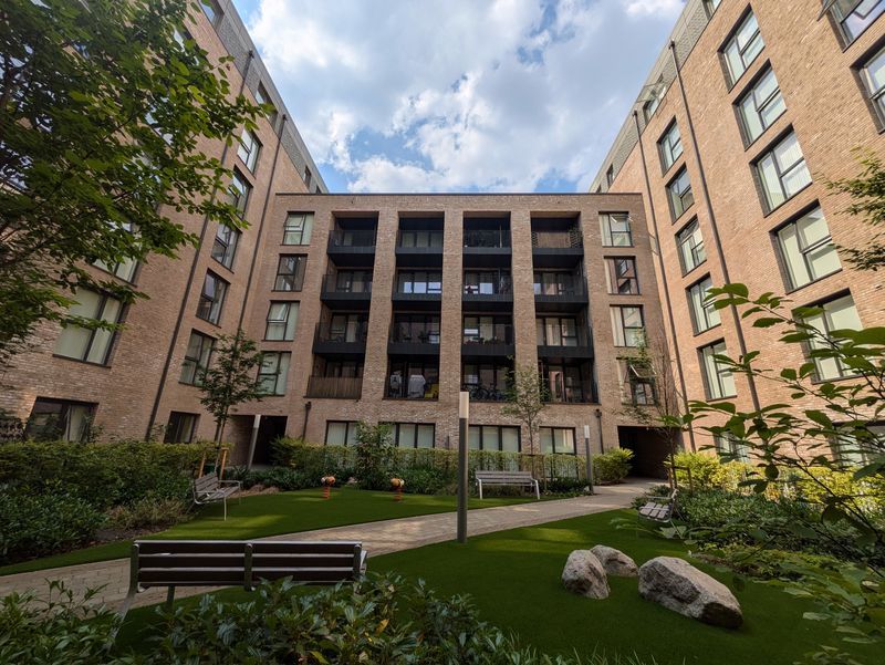 Property photo 1 of 8 Photo 8